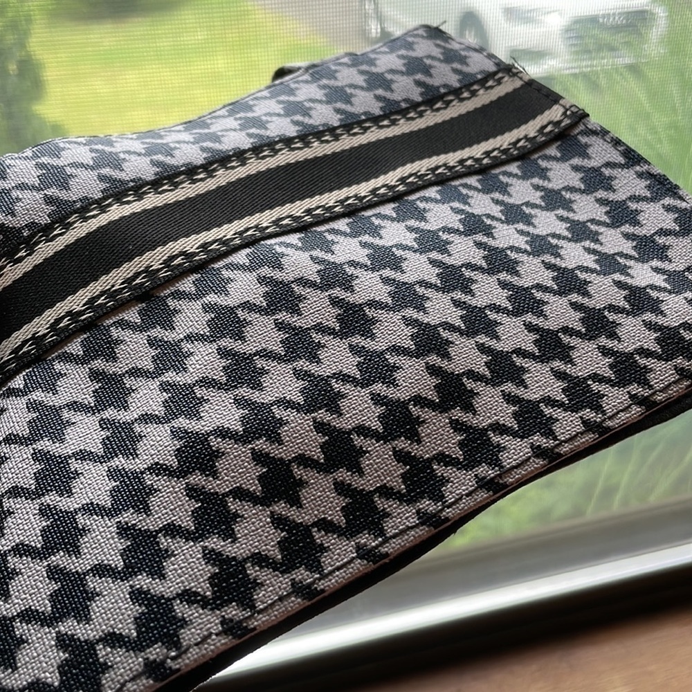 Houndstooth Pattern Square Mini Bag - image 8